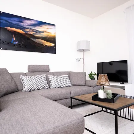 Jesse Apartment *