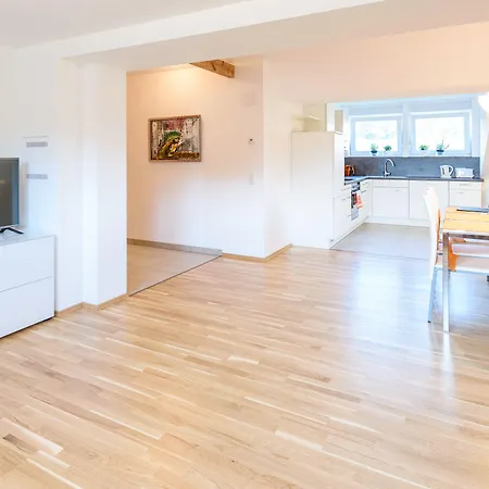 Jesse Apartment